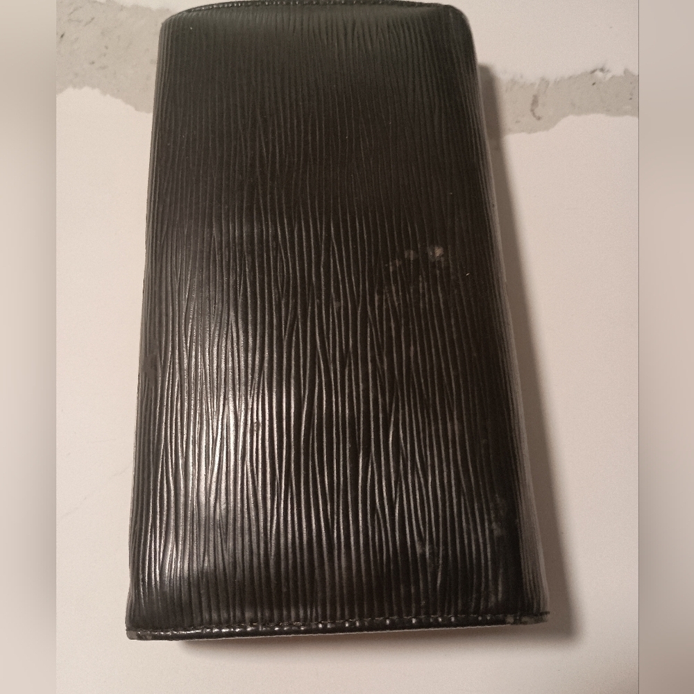 Louis Vuitton Black Epi Leather Sarah Long Bi Fold Wallet - Picture 5 of 10